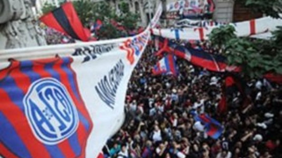 Club Atlético San Lorenzo de Almagro Hinchas Perú