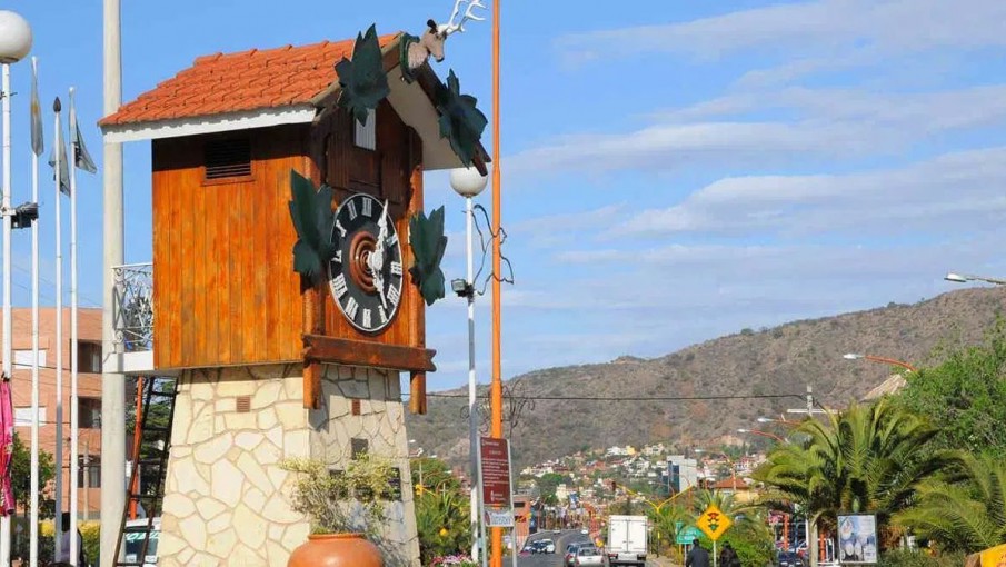 Más de 100 chicos aislados tras haber ido de viaje de egresados a Carlos Paz  - VOXPOPULI TU VOZ ES NOTICIA